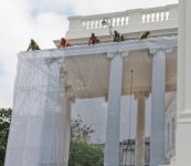WHnorthPortico01.JPG